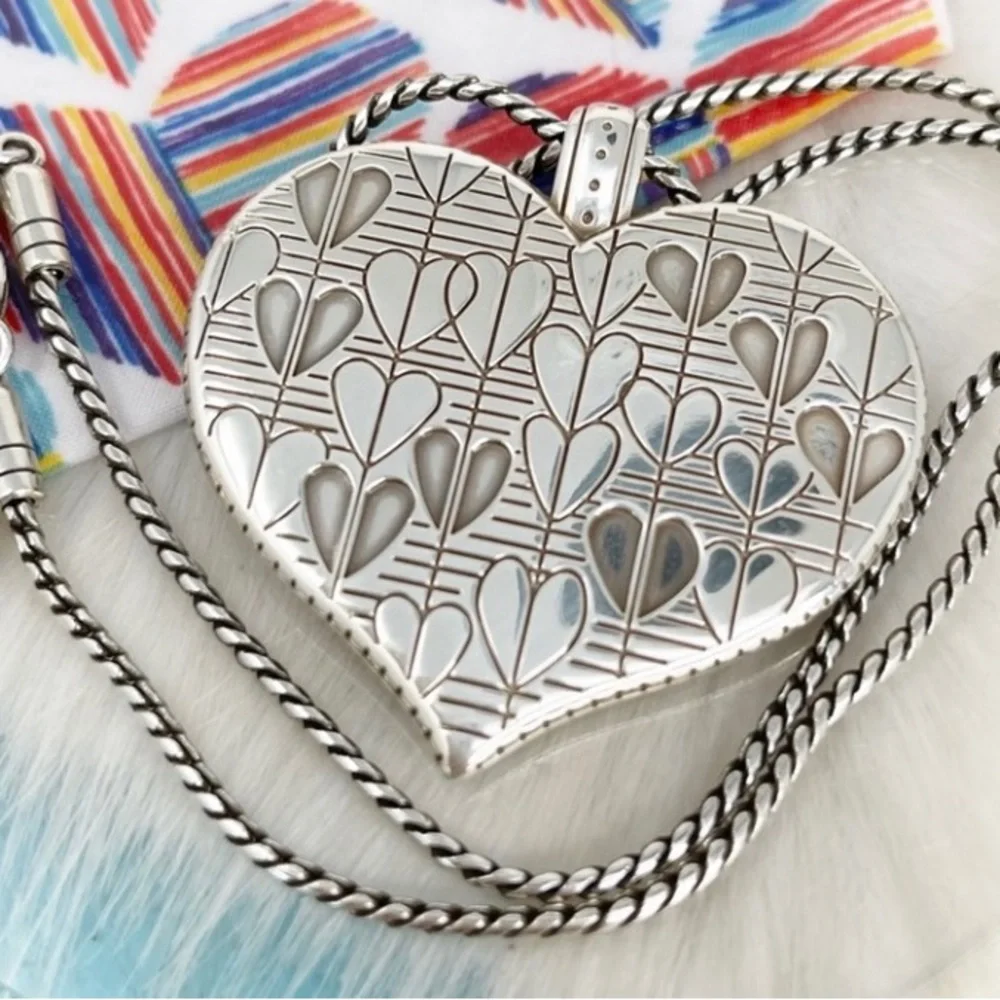 SALE🎈NWOT BRIGHTON LOVE STATEMENT REVERSIBLE GORGEOUS NECKLACE! DO NOT MISS OUT - Picture 3 of 6